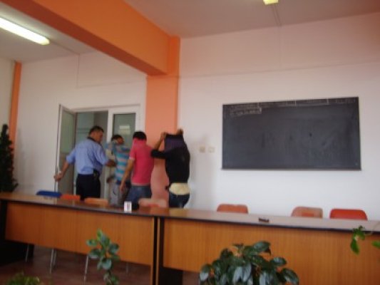 Se conturează „gaşca” spărgătorilor de locuinţe din Constanţa: încă un individ a fost prins